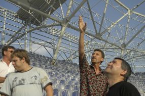 Строительство стадиона футбольной команды ”Днепр”