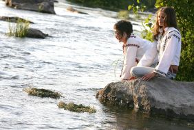 Girls give up chaplets