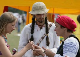 Master-class on making of straw dolls