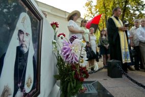 Anniversary of Patriarch Vladimir funeral procession beating