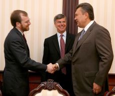 David Kramer, William Taylor and Viktor Yanukovich