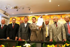 Signing of agreement about ”Nasha Ukraina – Narodnaya samooborona” block creation