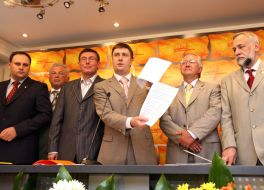 Signing of agreement about ”Nasha Ukraina – Narodnaya samooborona” block creation