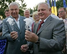Anatoly Bliznyuk and Vladimir Logvinenko