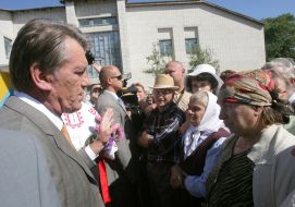 Visit of Yushchenko to the Chernigov region