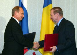 Leonid Kuchma and Vladimir Putin