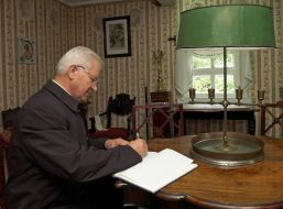 Moroz’s visit to museum by Kotlyarevsky