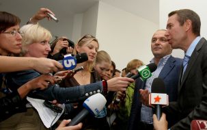 Viktor Pinchuk and Jeff Koons