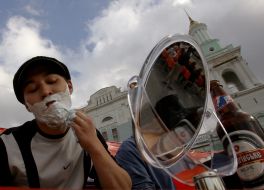 Ukraine record.  Simultaneous shaving