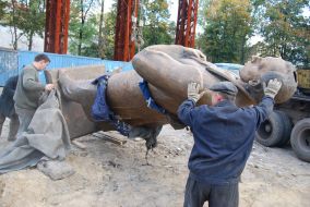 Памятник Степану Бандере во Львове