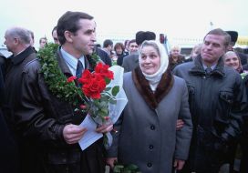 Leonid Kadenyuk with his mother Nina Andreevna
