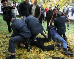 Представители милиции, сторонники и противники УПА