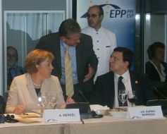 Angela Merkel and Jose Manuel Barrosu