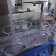 Incubator for intensive therapy new-born