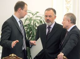 Арсений Яценюк, Григорий Суркис и Дмитрий Табачник