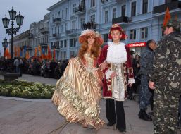 Objecting against opening of monument to Yekaterina II