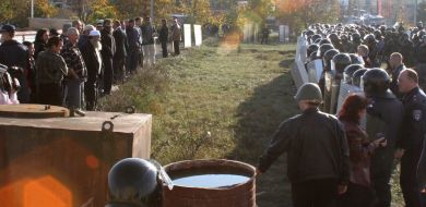 Confrontation in Simferopol