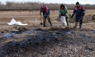 Ликвидация последствий загрязнения моря мазутом