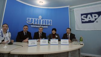 Участники пресс-конференции