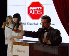 Благодійний аукціон Фонду ”АнтиСНІД”