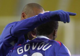 Sidney Govou Thierry Henry