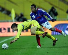 Sidney Govou Aleksandr Romanchuk