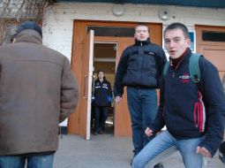 Pupils at school without heating