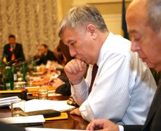Vladimir Polyachenko and Yuriy Yekhanurov