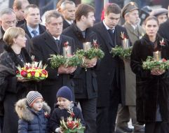 Katerina Yushchenko, Viktor Yushchenko, Aleksey Khakhlev, Andrey Yushchenko, Vitalina Yushchenko and Dmitry Tabachnik