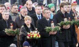 Leonid Chernovetsky, Dmitry Tabachnik, Katerina Yushchenko, Viktor Yushchenko, Aleksey Khakhlev and Andrey Yushchenko