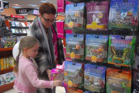 Action «Compliment to the child with the world!»