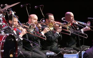 The World Famous Glenn Miller Orchestra