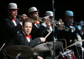 The World Famous Glenn Miller Orchestra