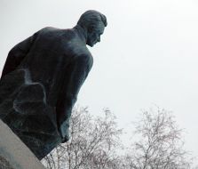 Памятник А.Д. Цюрупе