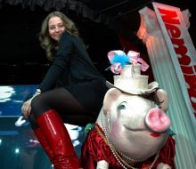 Скульптура ”свиня”