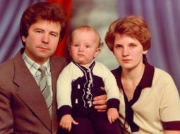 Михаил Поплавский с семьей