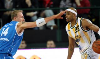 Markus Faison and Yegor Meshcheryakov