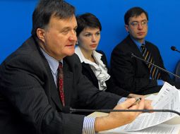 Yevgeny Bistritskiy, Orisya Lutsevich and Aleksandr Sushko