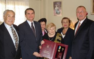 Handing of order „Zolota Zirka“ to Anatoliy Shapiro’s family