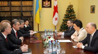 Виктор Ющенко, Владимир Огрызко, Александр Чалый, Ирина Ванникова и Нино Бурджанадзе