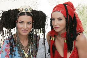 Жасмин та Алика Смехова