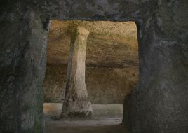 Chufut-cale cave town