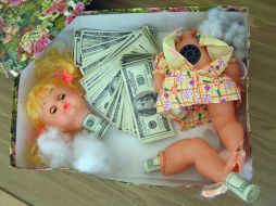 Custom-house. Illegal moving of currency