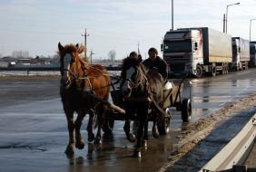 Lines on the Krakovets International point of transport admission