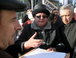 Митинг пострадавших от деятельности „Элита-Центр”