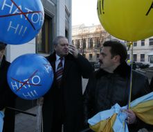 Viktor Tikhonov and Andrey Derkach