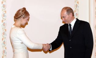 Yuliya Timoshenko and Vladimir Putin. Meeting