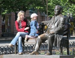 Monument of Leonid Utyosov in Odessa