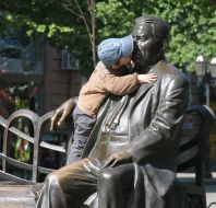 Monument of Leonid Utyosov in Odessa