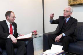 Arseny Yatsenyuk and Hans-Gert Poettering
